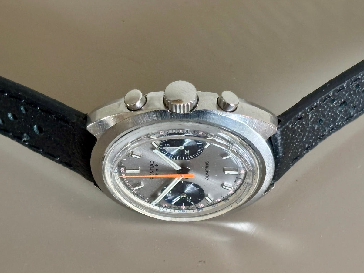 Pontiac Jumping Chronograph Steel case - Valjoux 7733
