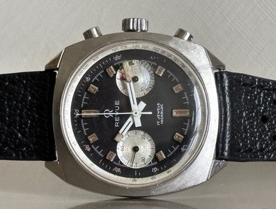 Revue-Chronograph mit Panda-Zifferblatt, Valjoux 23